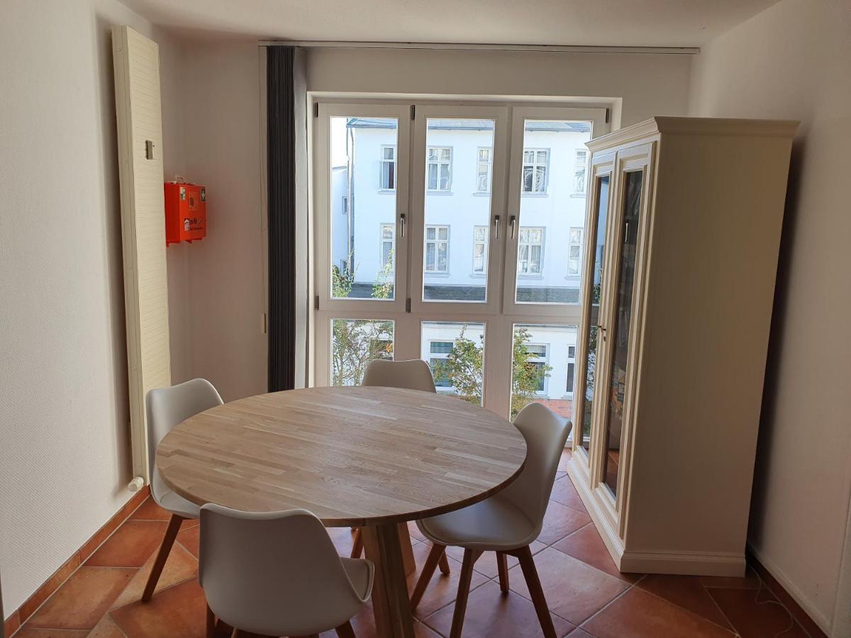 Das Appartement Inselliebe Ruegen Inkl Sauna Und 3H Taeglich Eintritt Ahoi Schwimmbad Sellin Kültér fotó